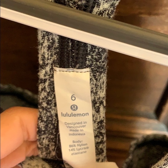 Lululemon top! - Picture 2 of 5